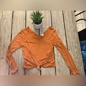 Women's Knot Front Stretchy Long Sleeved Top, Size Large